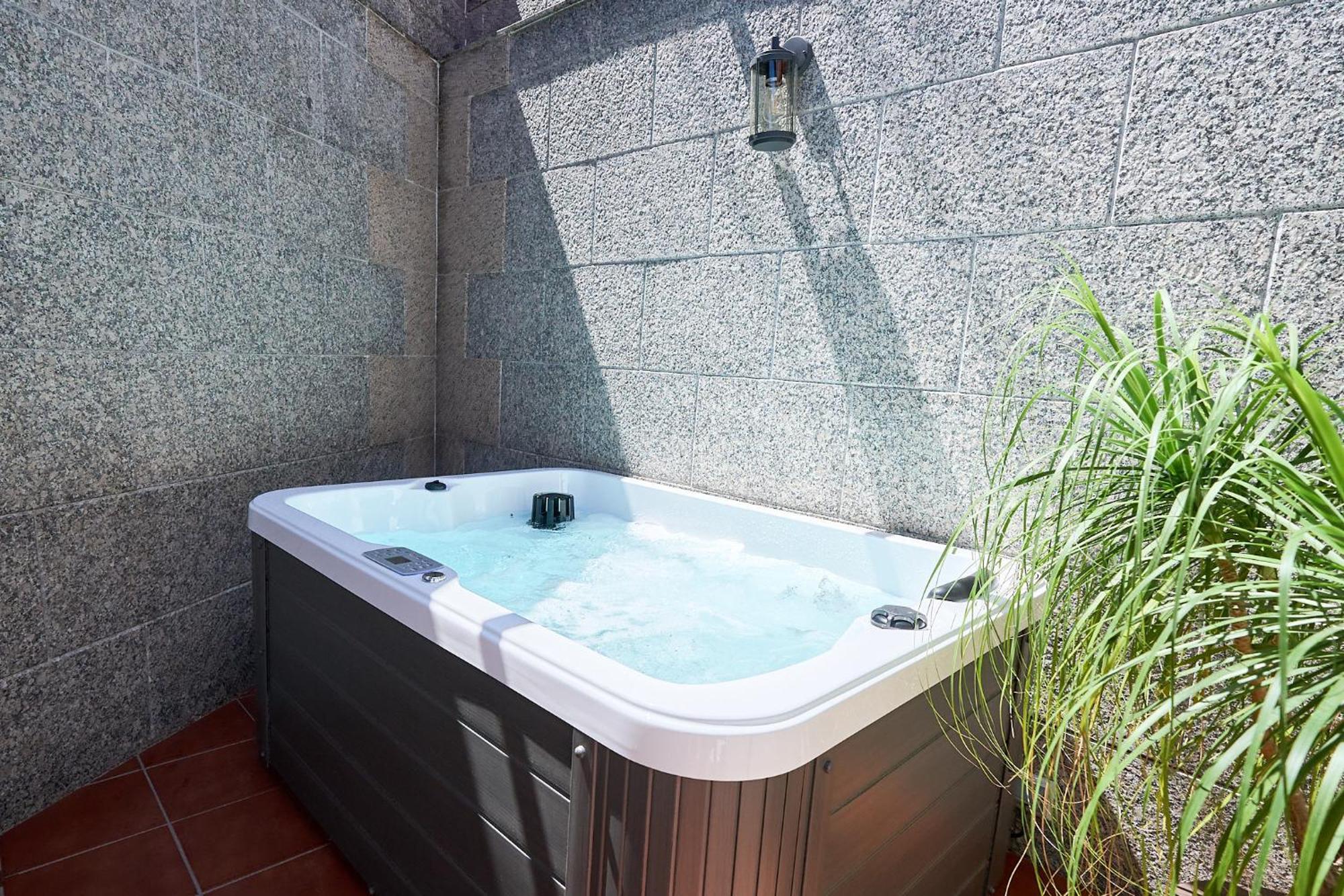 Apartamento Sanmartino Con Jacuzzi Tui Ngoại thất bức ảnh